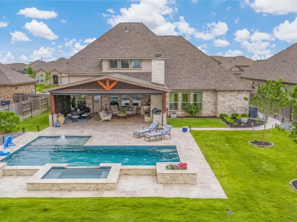 14926 Lake Shore Ave, Mont Belvieu, TX 77523