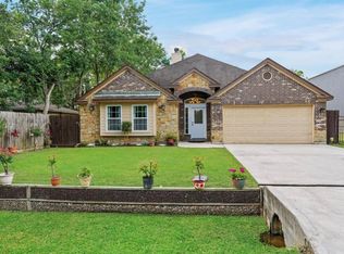 6527 Castlebay Dr, Houston, TX 77092