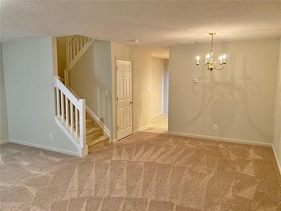 2nd image of 1029 Oak Blossom Way