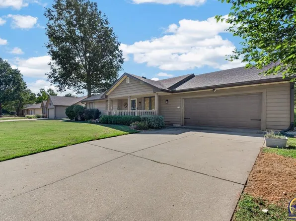 107 Karen Dr, Holton, KS 66436