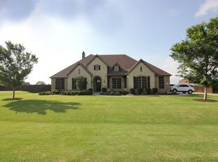 3030 Fossil Creek Dr, Midlothian, TX 76065
