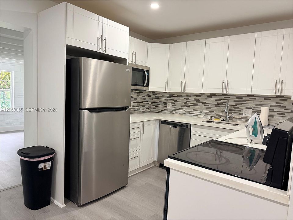 1st image of 650 SW 55th Ave