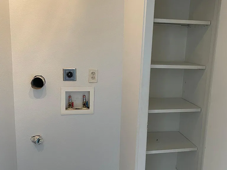 8323 Fox St — Photo 9