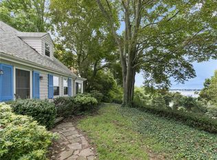 44 Whipple Ave, Riverside, RI 02915