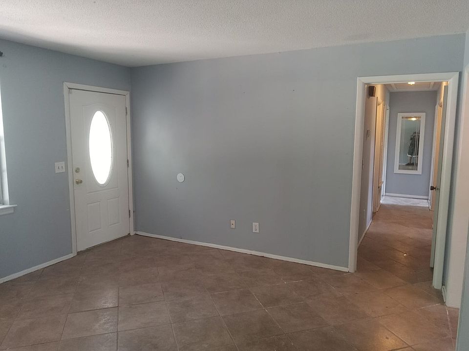 1st image of 142 Bishop St