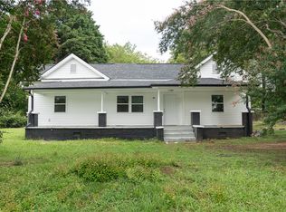 41 Gosnell Ave, Inman, SC 29349