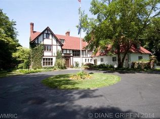 303 Plymouth Rd SE, East Grand Rapids, MI