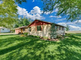 10 N Stadium Dr, Haven, KS 67543