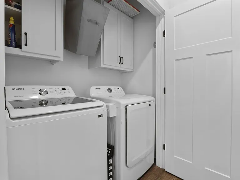 1003 Dolphin Ct NE — Photo 30