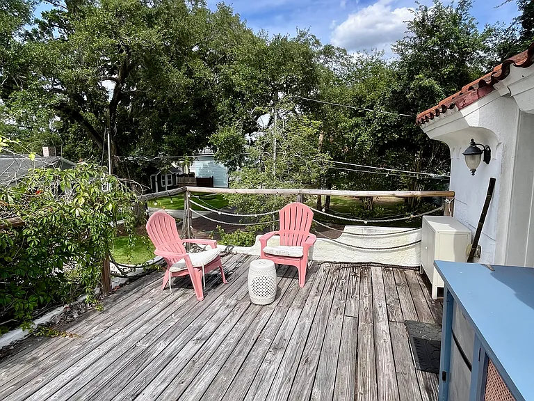 222 Thornton Ln — Photo 26