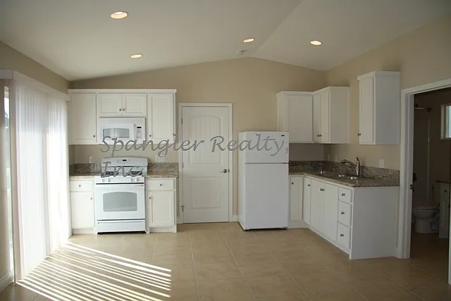 STUDIO in Oceanside West of the I-5!~Clementine Studio — Photo 4