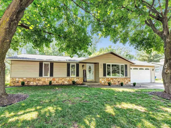 2432 Leona Dr, Green Bay, WI 54313