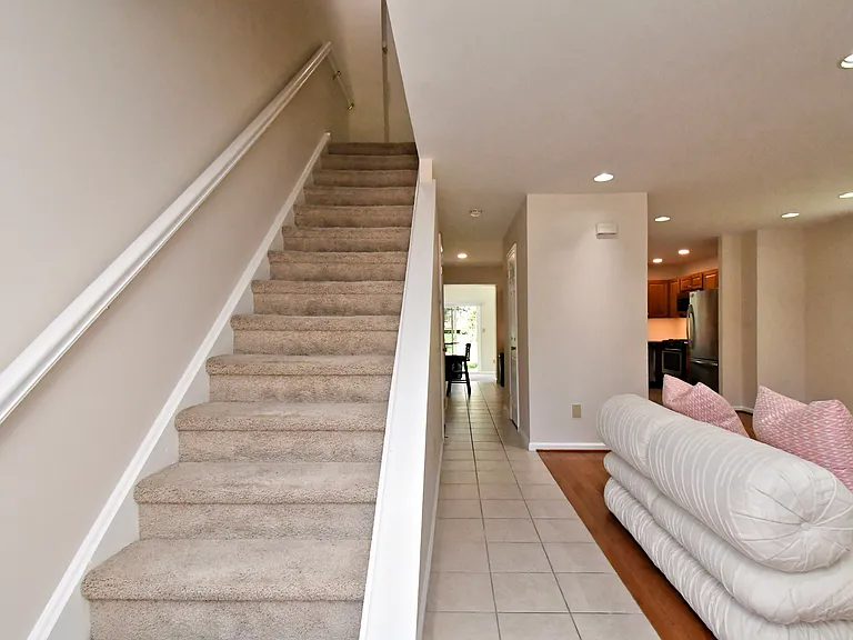2489 Hillendale Dr — Photo 27