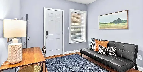2 bed, 1000 sqft, $1,625 — Photo 2
