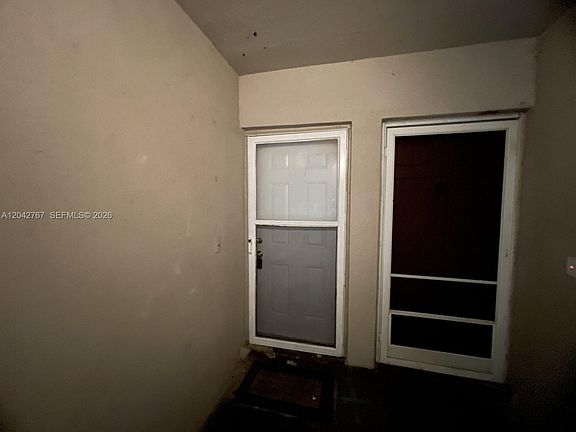 4th image of 20490 NW 7th Ave APT 5
