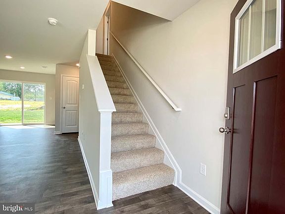 2nd image of 30049 Donnybrook Ln