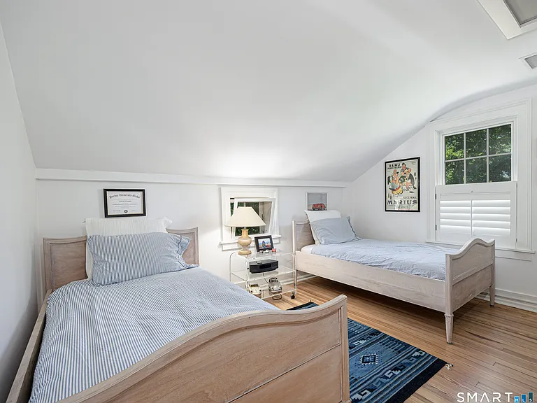 87 Myrtle Ave — Photo 19