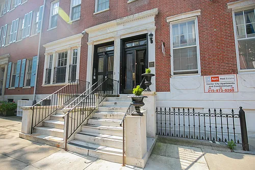 1114 Spruce St Photo 1