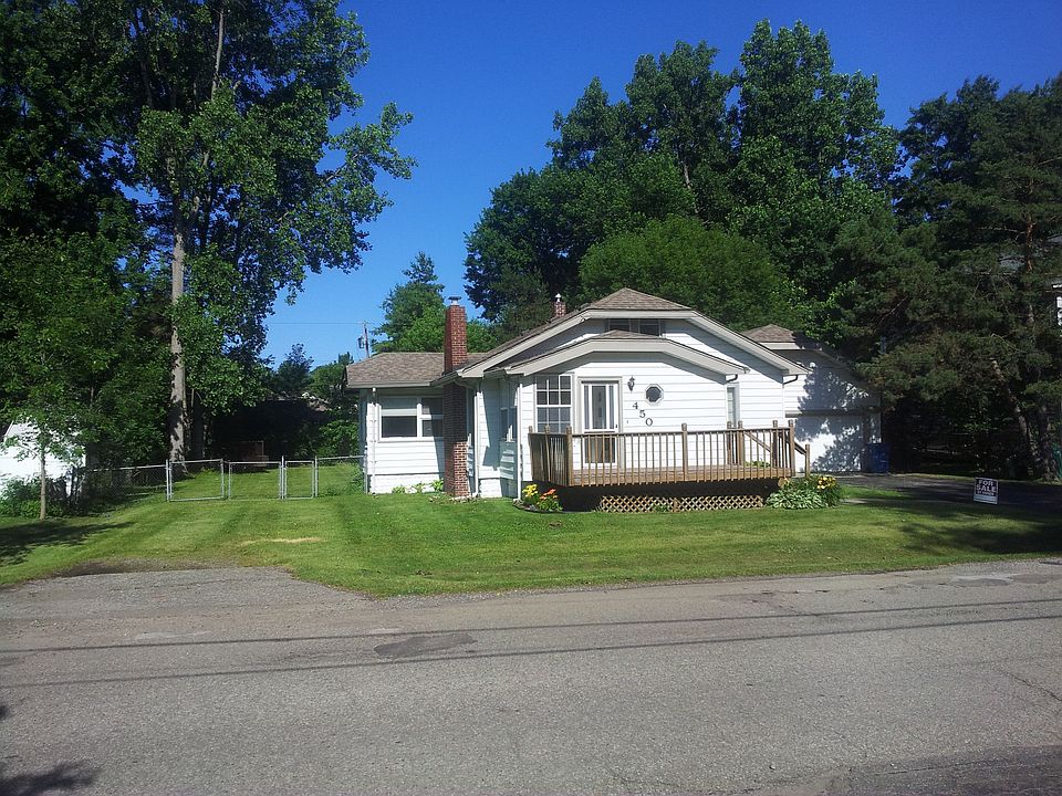 1st image of 450 Hickory Nut Dr