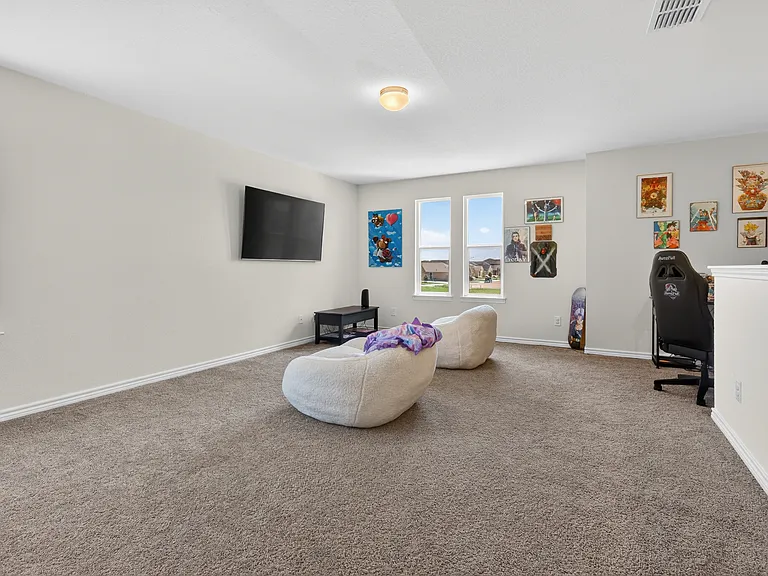9403 Hinterlands Dr — Photo 15