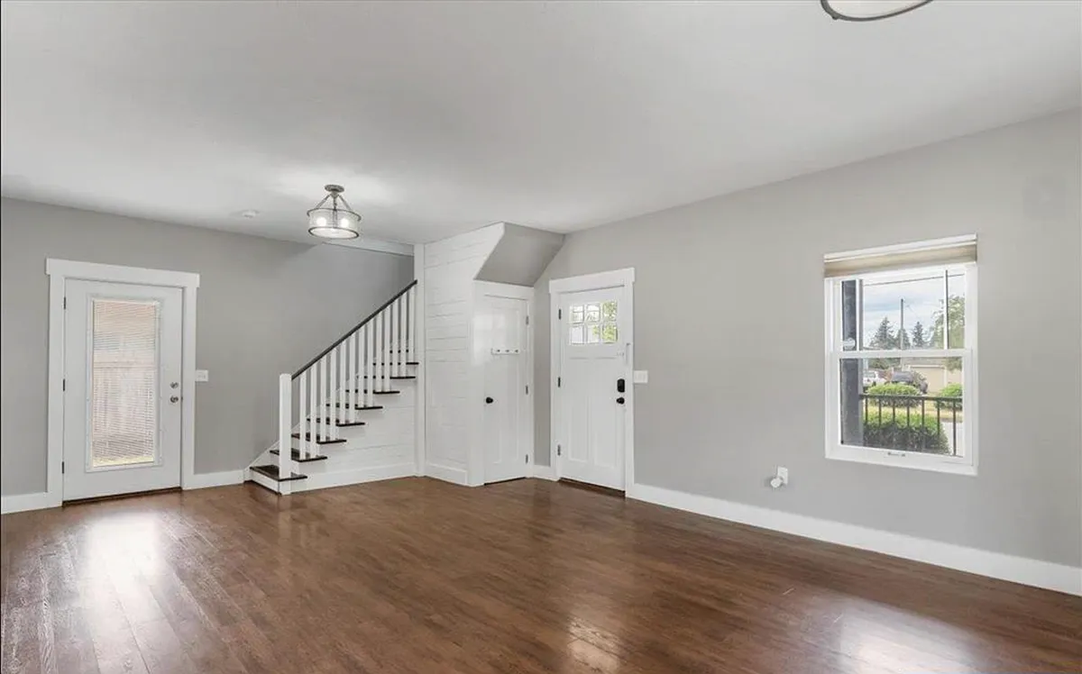 Building Photo - 1282 N 3rd Avenue 350 E