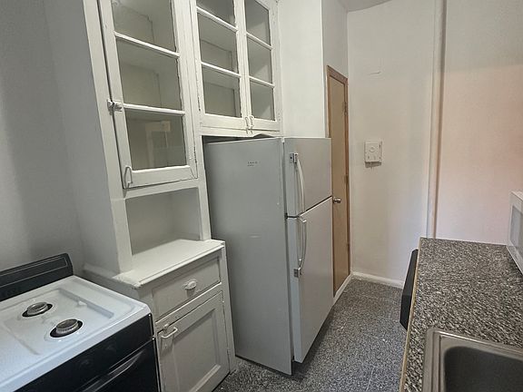 5th image of 414 W 121st St APT 38