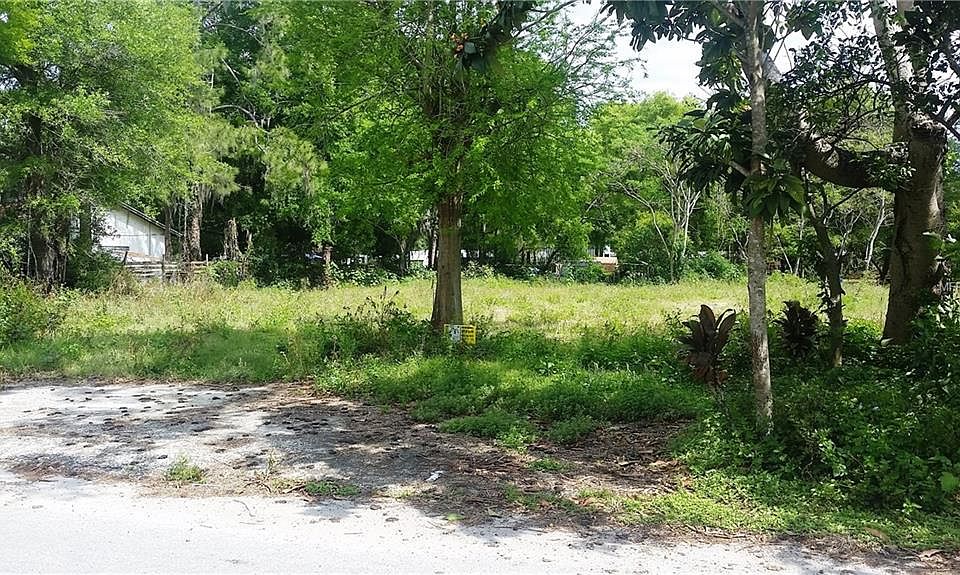 2nd image of 2411 Springway Dr