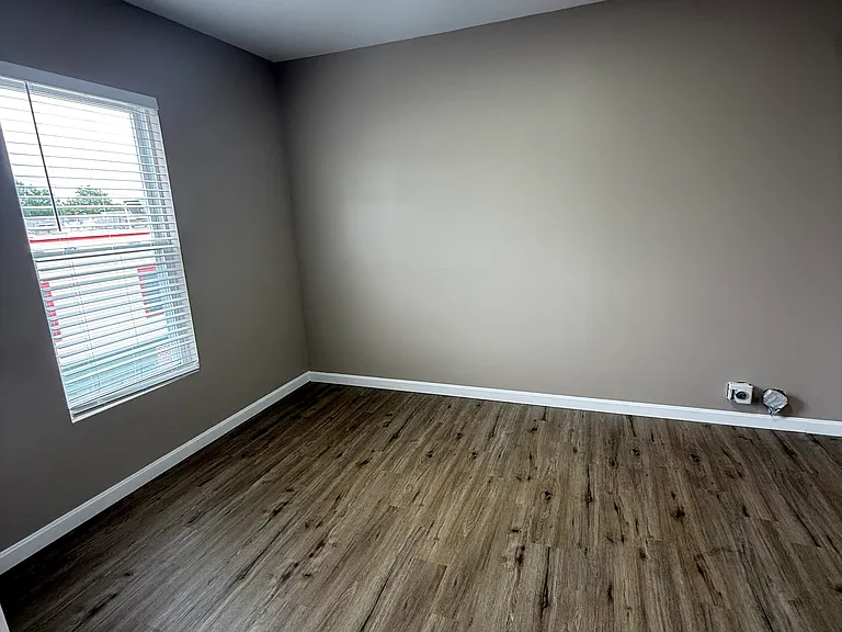110 Spruce St #1 — Photo 10