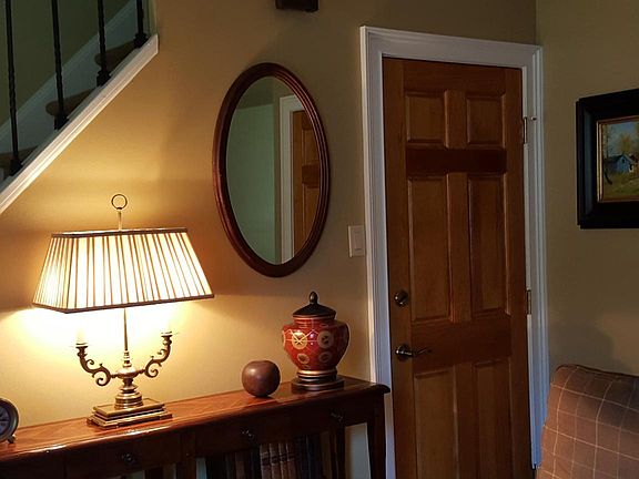 entry to apartment 