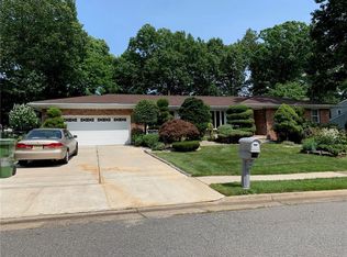 16 Deborah Dr, Edison, NJ 08820