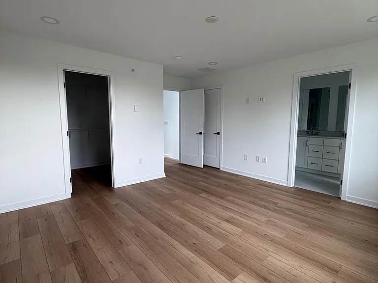 111 Brianna Ct #6 — Photo 29