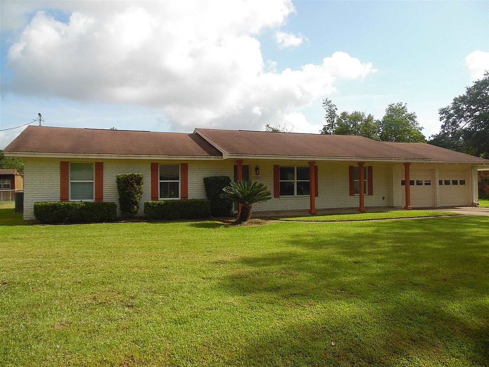 1st image of 155 Lynn Dr