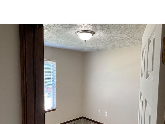 2nd image of 5828 Monticello Dr
