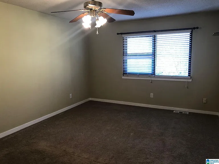 680 Idlewild Cir — Photo 10