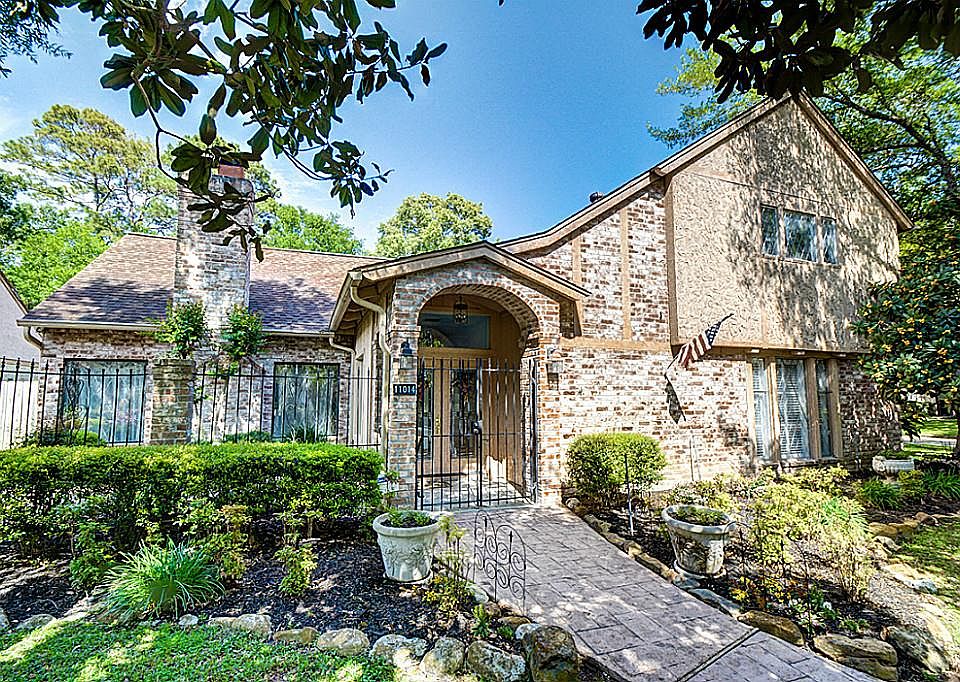 1st image of 11014 Lakeside Forest Ln