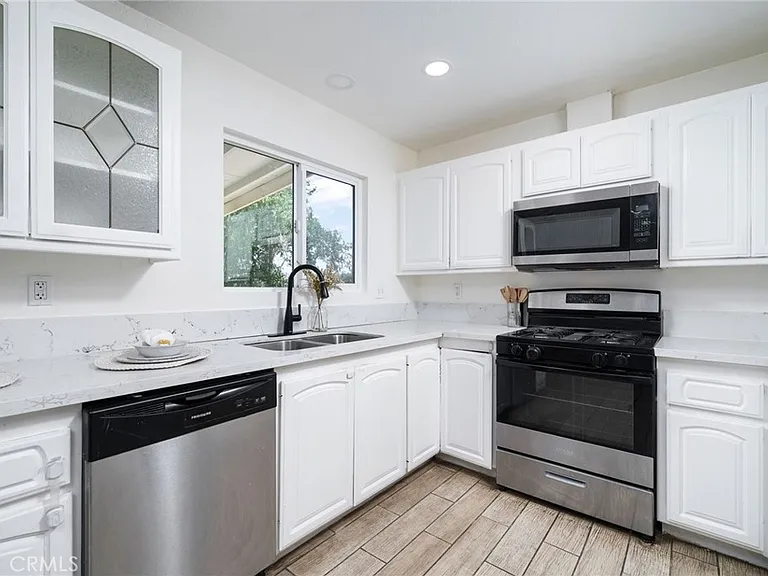 11945 Bornite Ave — Photo 2