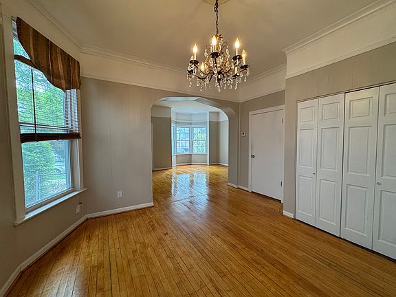 3rd image of 3119 W Cortland St #1