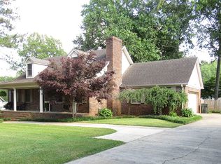 185 Linwood St, Scottsboro, AL 35769