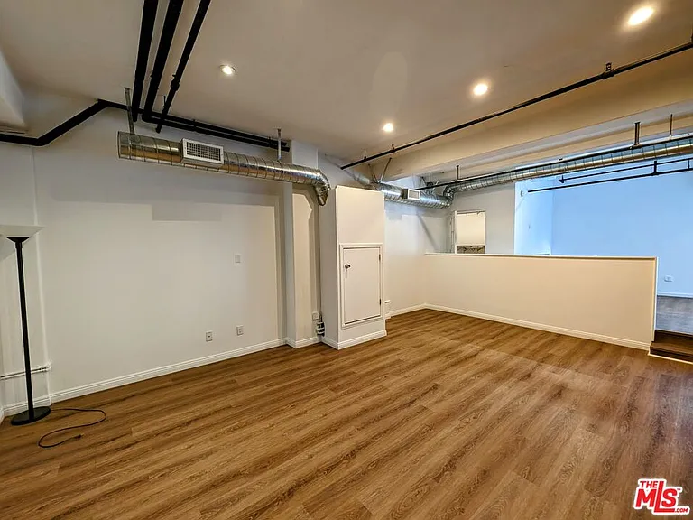 312 W 5th St #1103 — Photo 2