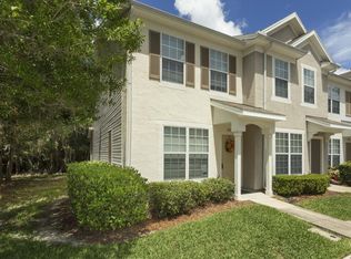 3552 Twisted Tree Ln, Jacksonville, FL 32216