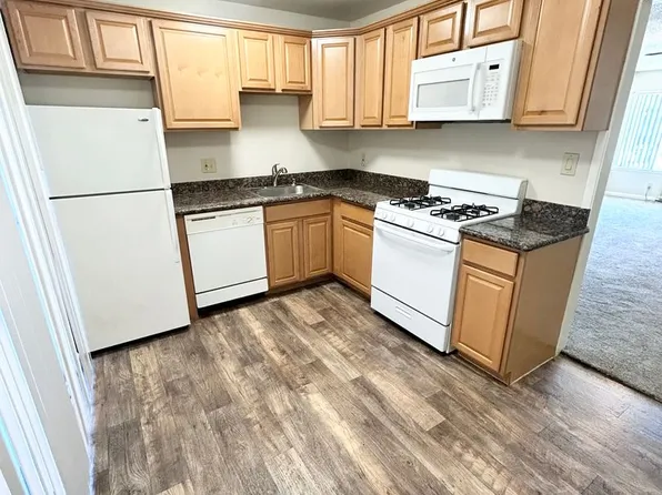 Greenhaven Apartments ~ In the Heart of Sacramento's Pocket Neighborhood!, 6330 Havenside Dr APT 7, Sacramento, CA 95831