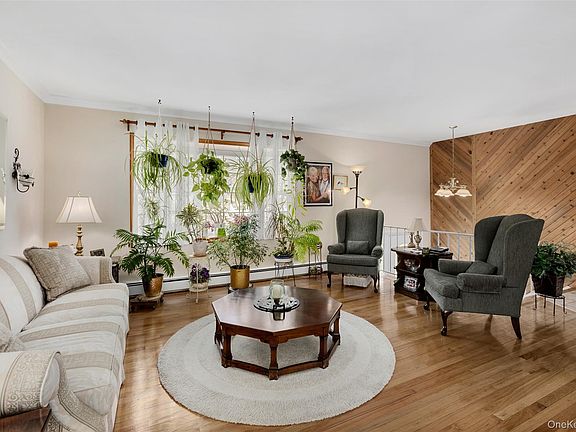 2nd image of 37 Tanager Road