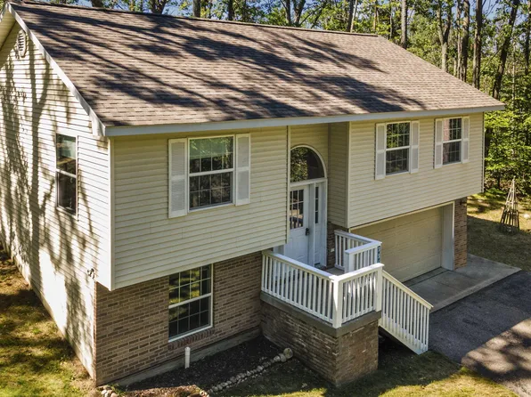 335 Michaywe Dr, Gaylord, MI 49735