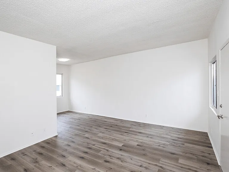 Lido Apartments - 3648 Westwood Blvd — Photo 11