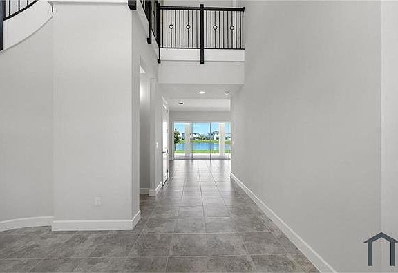 4th image of 5418 Empire Dr