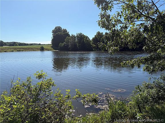 3rd image of 591 S Robbs Lane