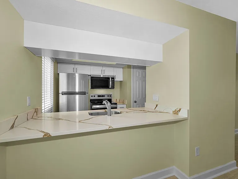 645 Windrush Bay Dr — Photo 17
