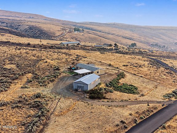 4th image of 2200 Sage Trail Rd