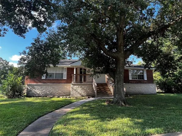 15703 Jersey Dr, Jersey Village, TX 77040