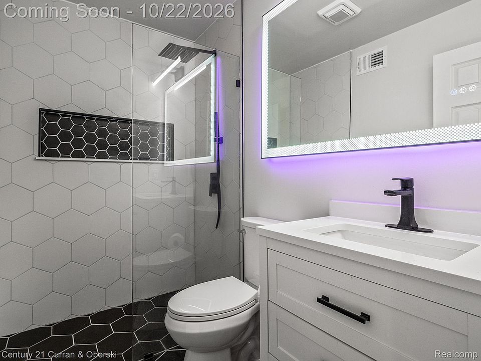 1348 S Main St, photo 14